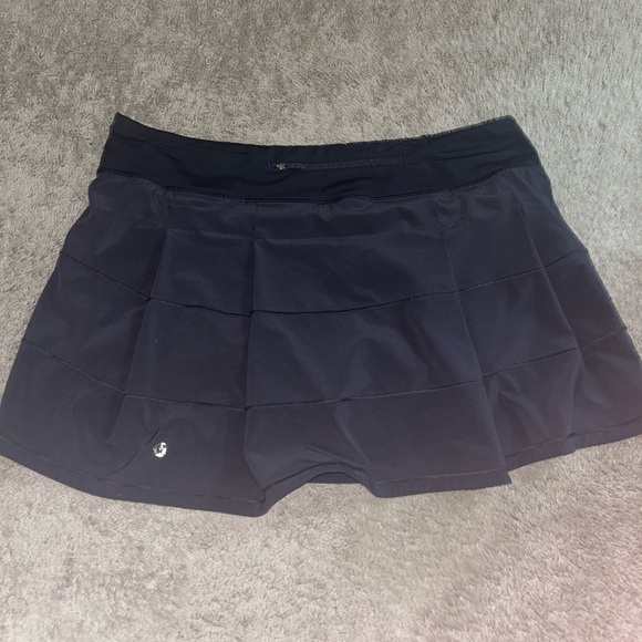 Lululemon skirt - Picture 2 of 4